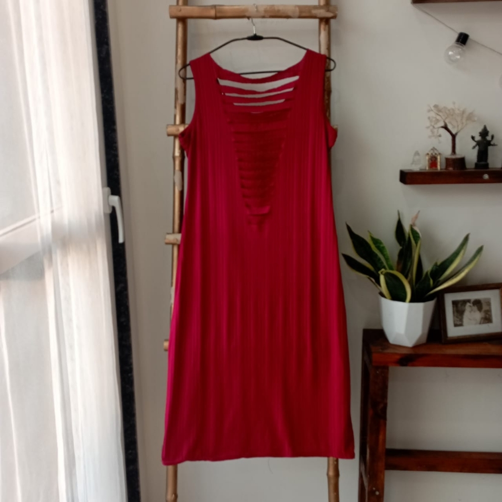 Ribbed Cut Out Back Dress - Picture 7 of 10